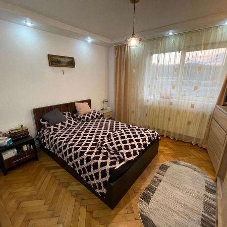 Apartament Apartament Atmosphere Petroszany Zewnętrze zdjęcie